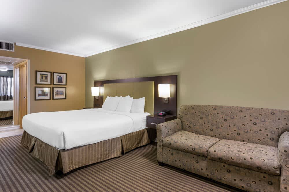 Royal Sun Hotel & Suites 1
