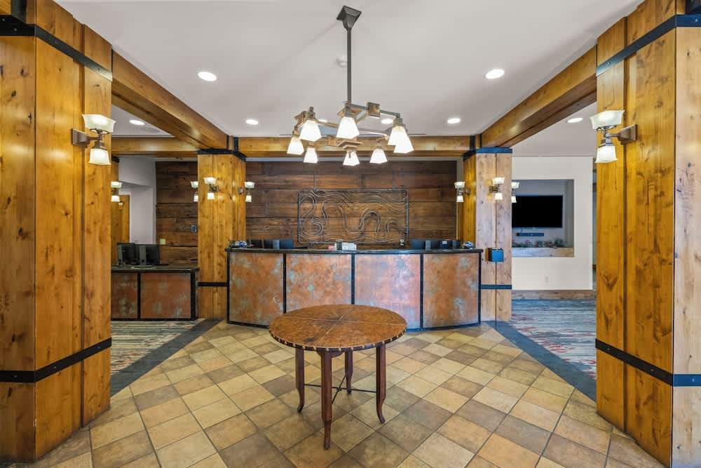 Lodge at Mountaineer Square 2