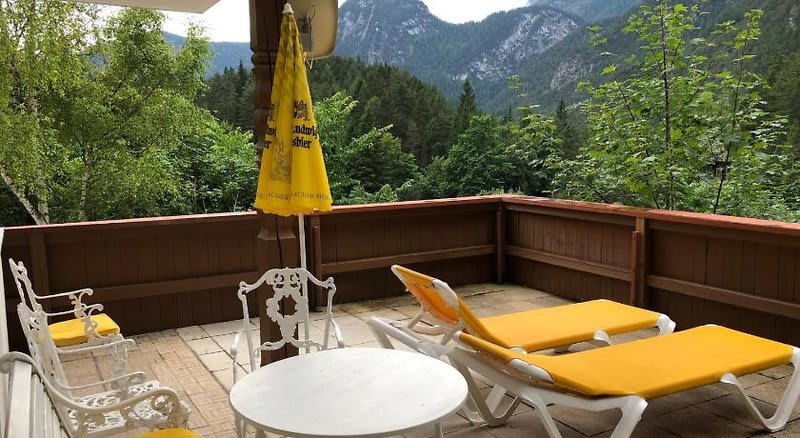 Schloss Hotel Fernsteinsee 1