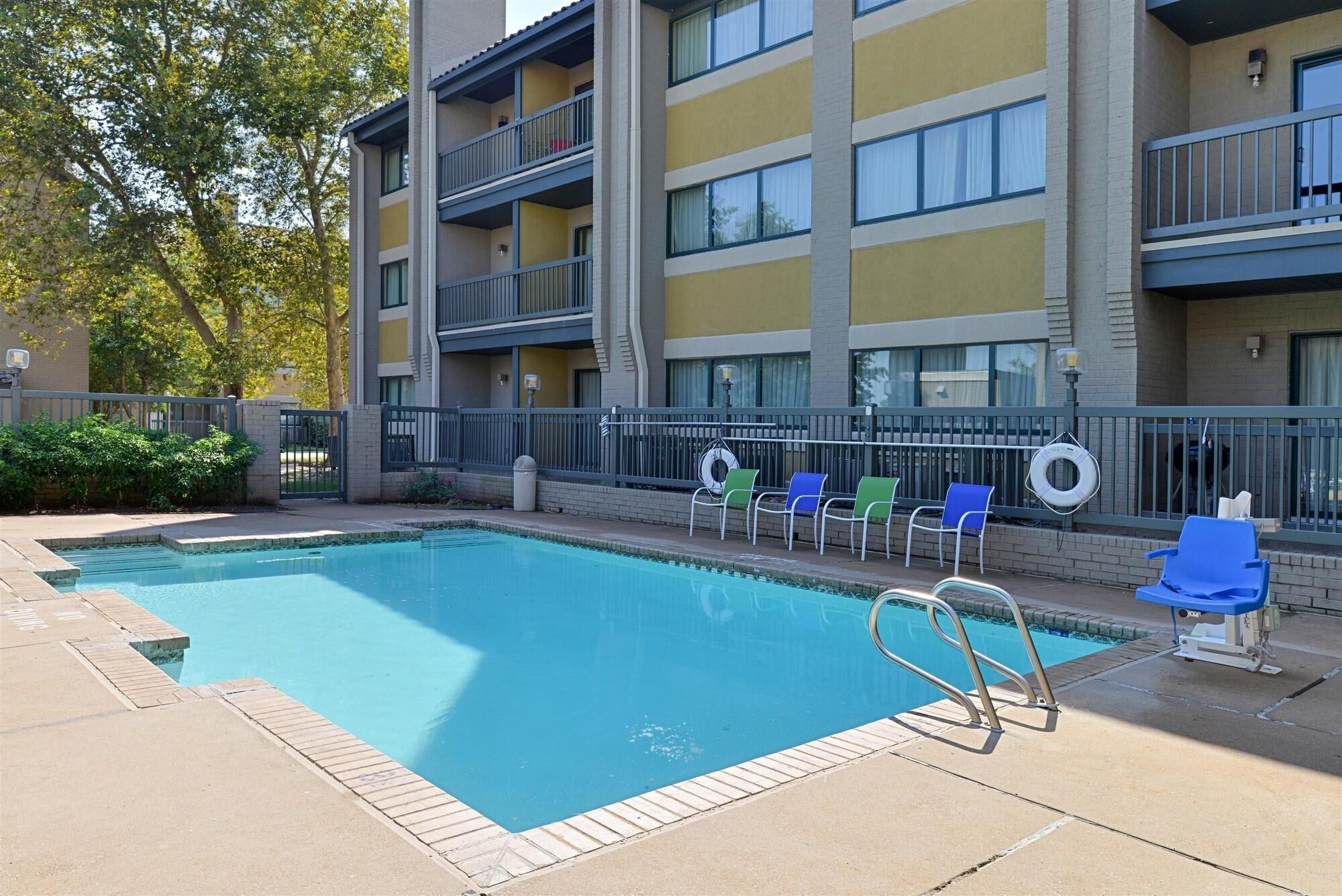 Americas Best Value Inn Suites Extended Stay Tulsa 2