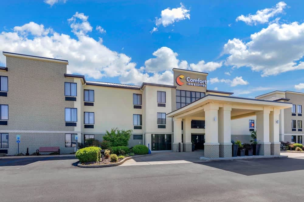 Comfort Inn & Suites Lincoln I-20 1