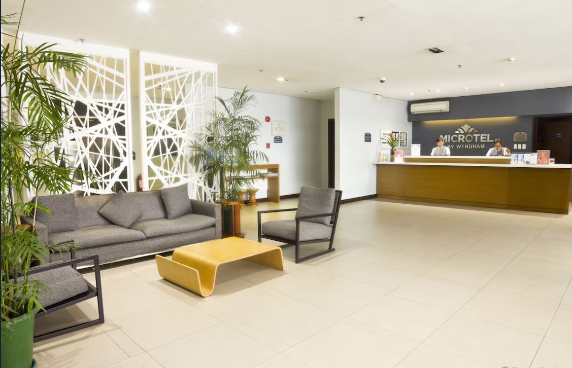 Microtel By Wyndham Acropolis 2