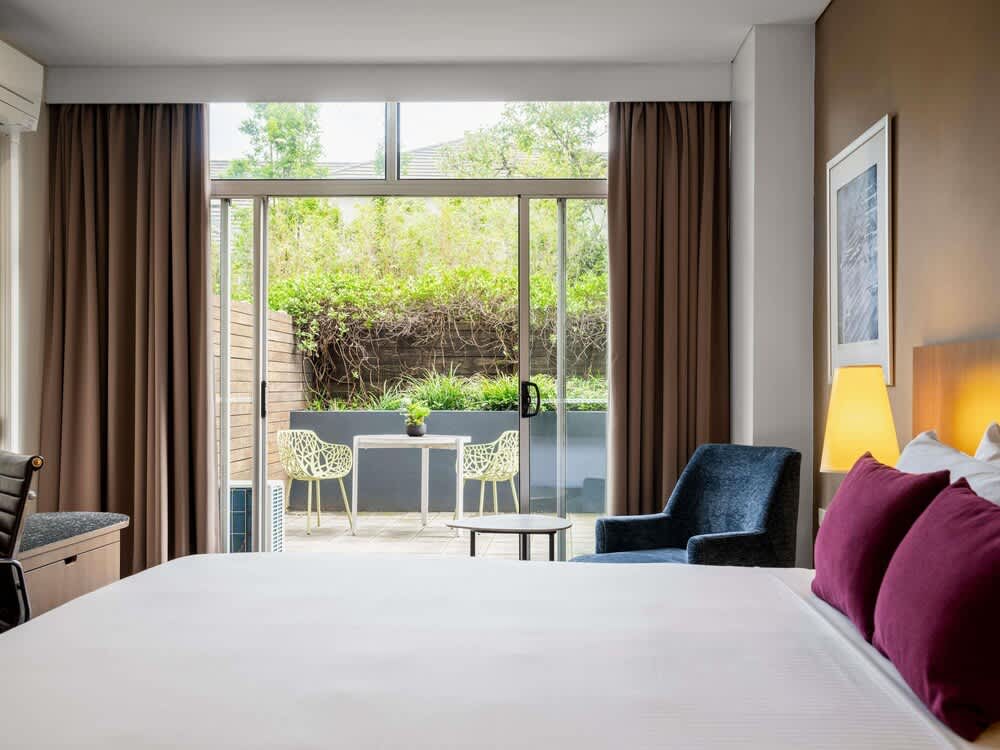 Mercure Sydney St Leonards 1