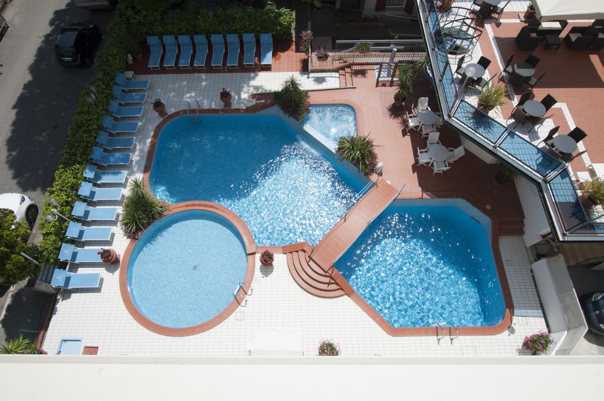 Hotel Donatella Pinarella 2