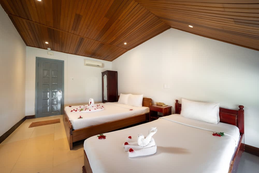 Bed Station Hostel & Pool Bar Hội An " Former Sunflower" 1