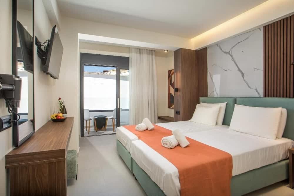 Aurora Living - Adults Only 1