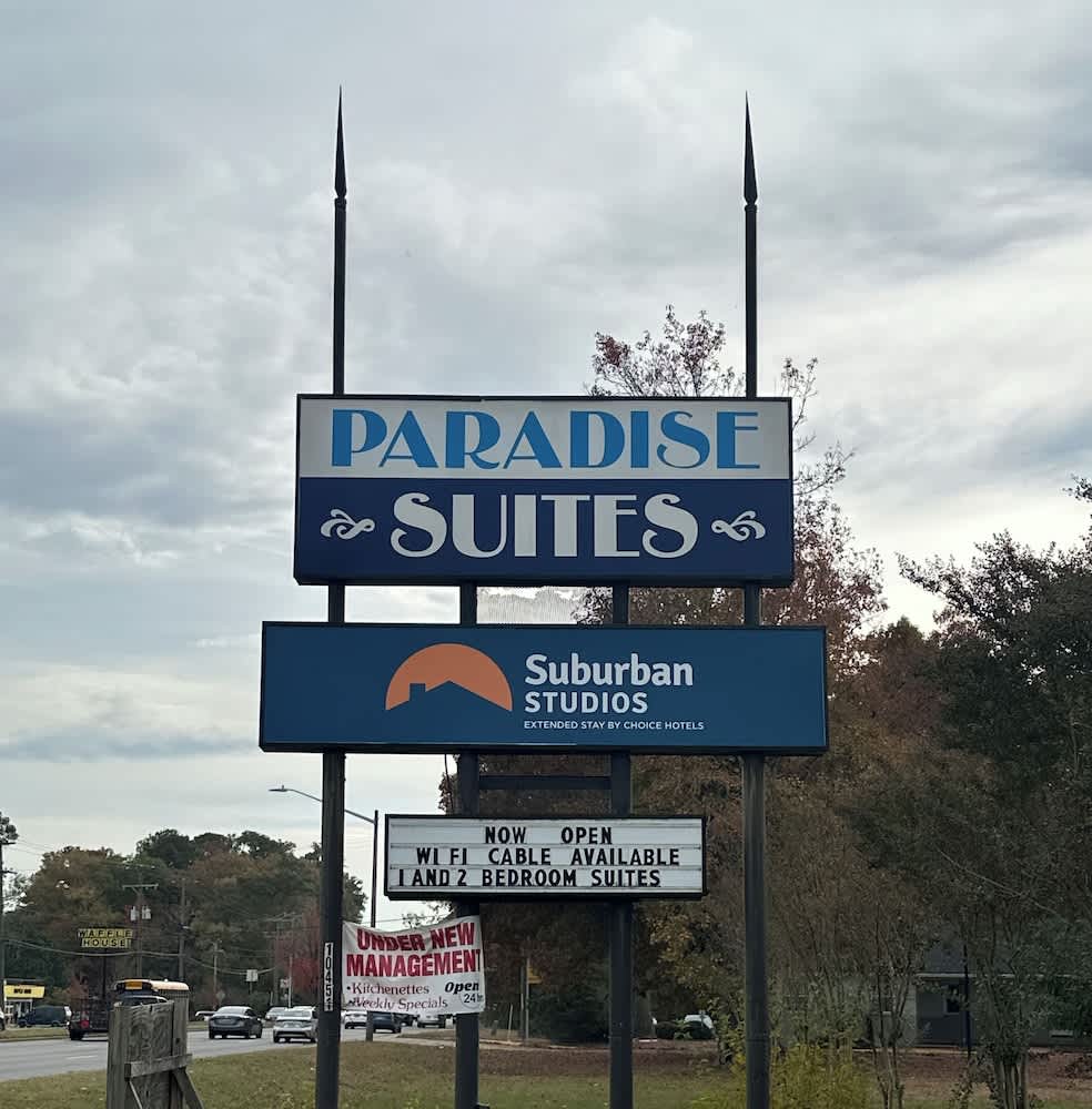 Paradise Suites - Newport News & Jefferson Ave 1