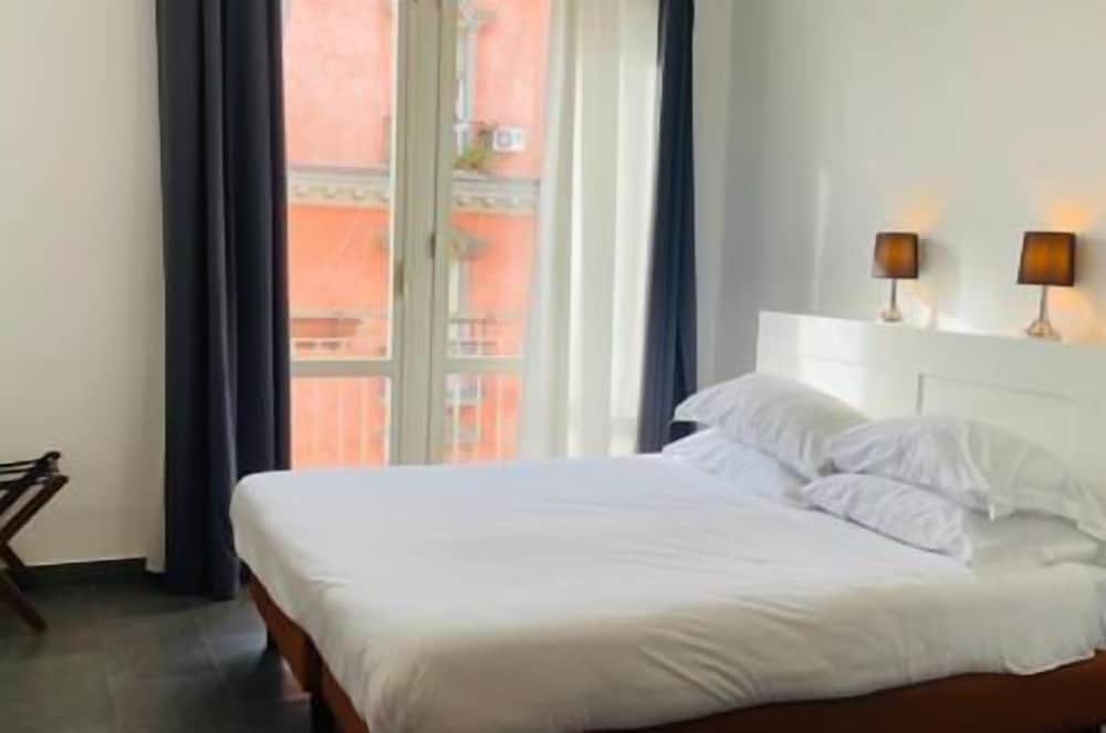 Jazz Hotel 1