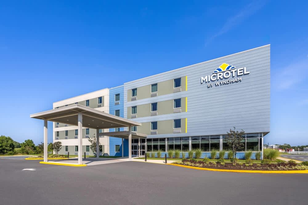 Microtel Inn & Suites by Wyndham Rehoboth Beach 1