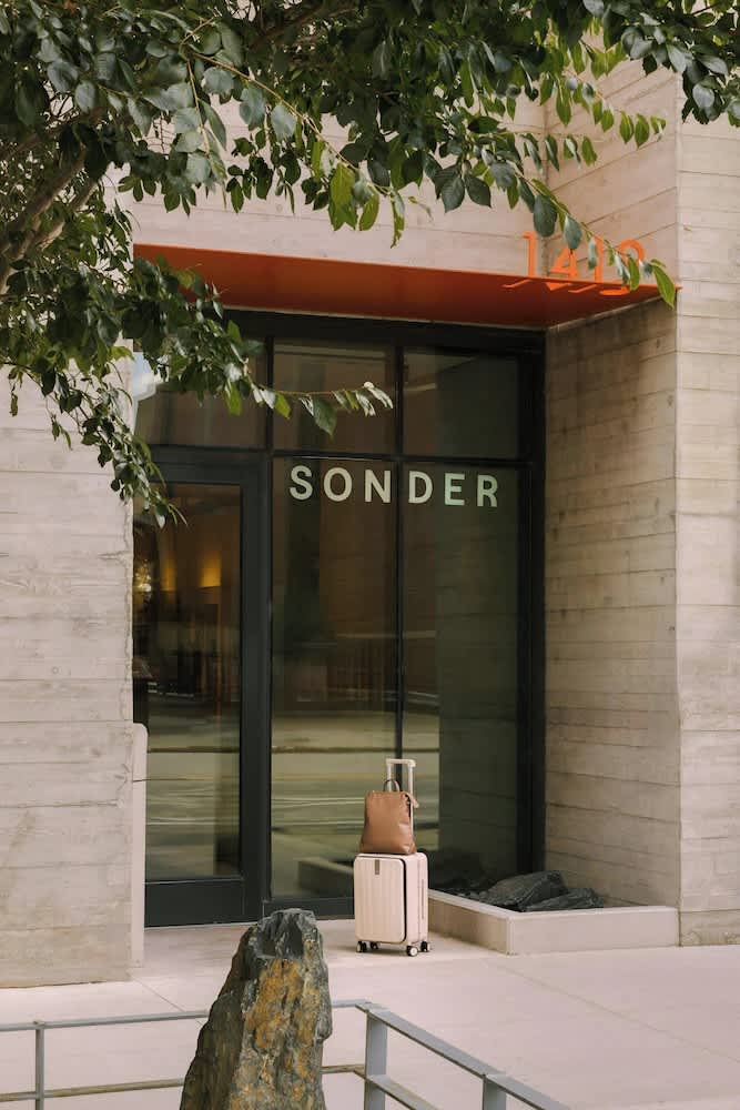 Sonder South Wabash Apartments South Loop 2