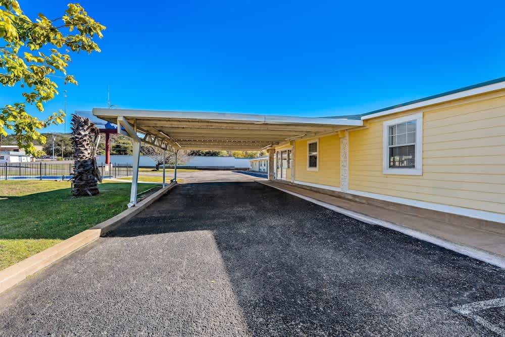 Rodeway Inn Kingsland - Lake LBJ 1