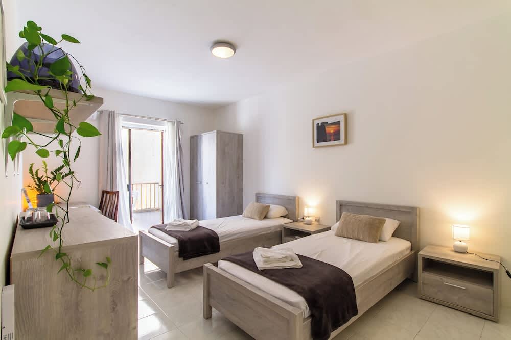 SwieqiStay room2 private bath - Paceville 1