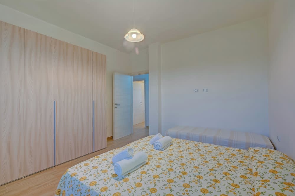 Le Bianche Apt 4 - Terrace near the Sea 2