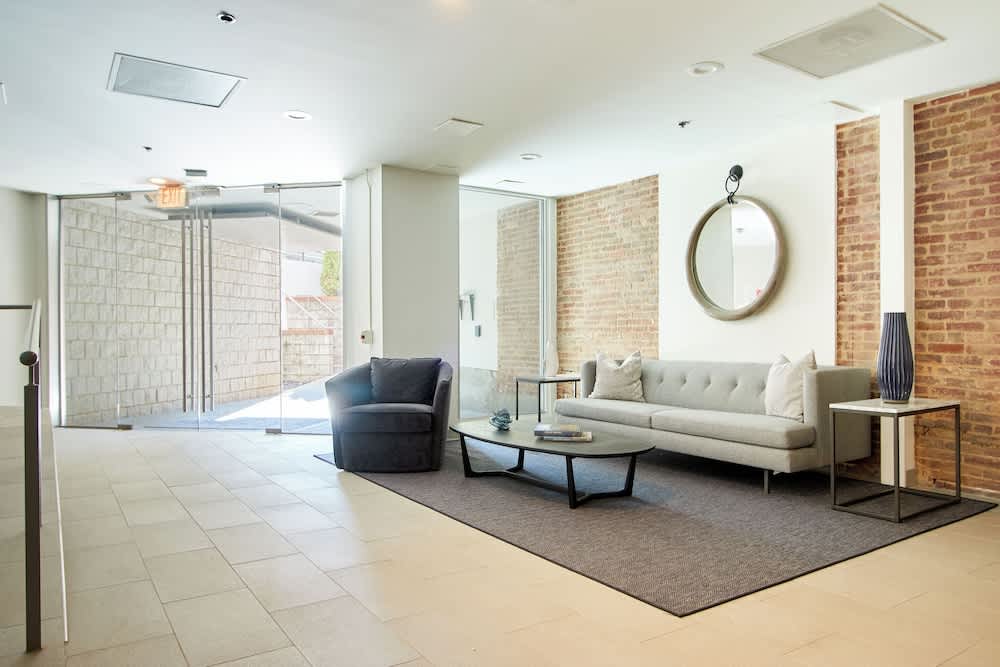 Baltimore Place 2