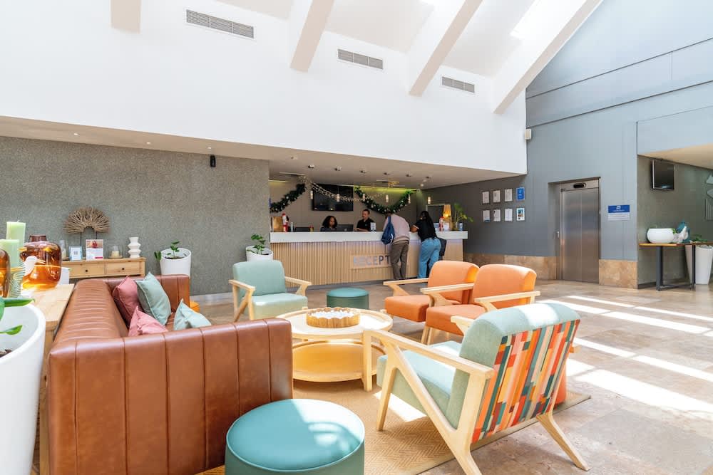 Lagoon Beach Hotel & Spa 2