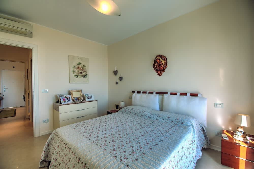 Villa Lucia Riviera dei Fiori Pool - Happy Rentals 1