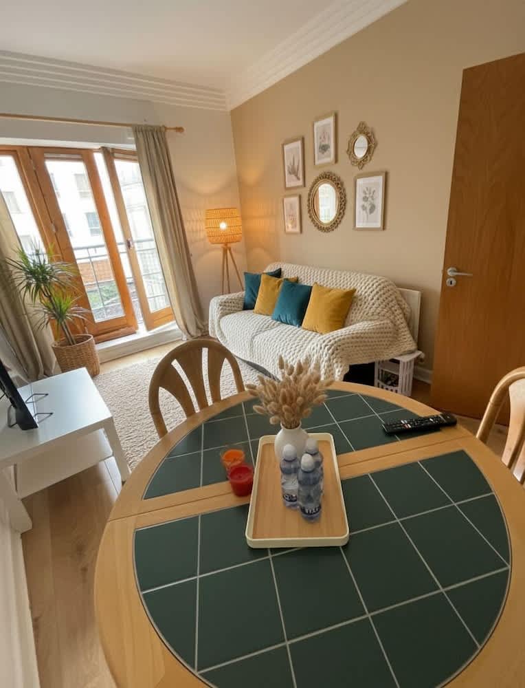 Entire Apartment in Heart of Dublin 1