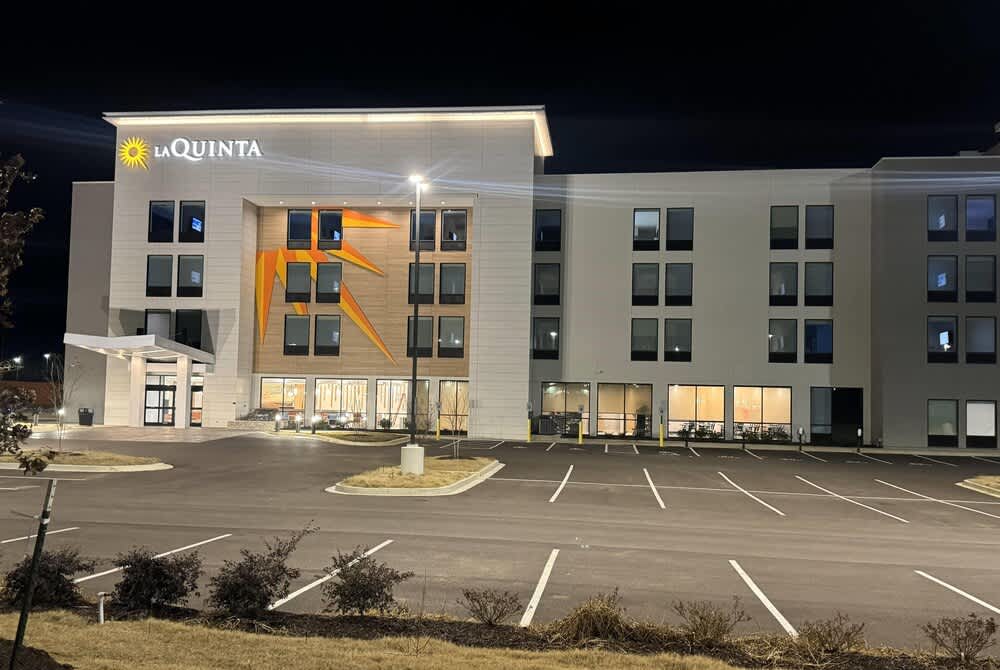 La Quinta Inn & Suites By Wyndham Jackson 1