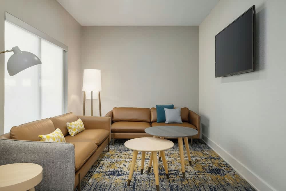 TownePlace Suites by Marriott Charlotte LoSo Airport 2