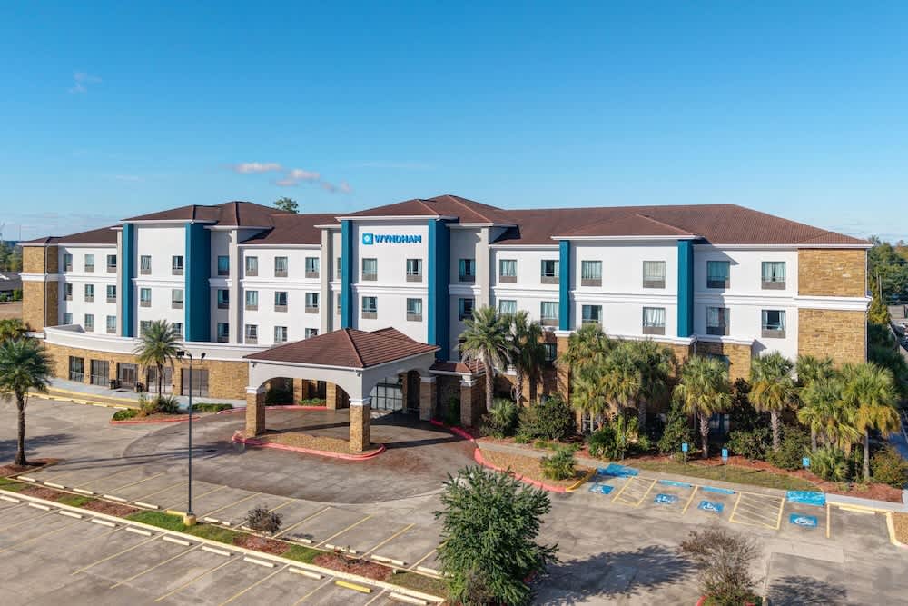 Wyndham Lake Charles 1