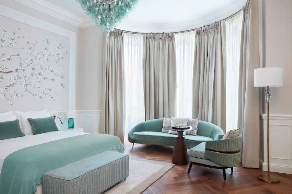 2 Chesham Hotel 1