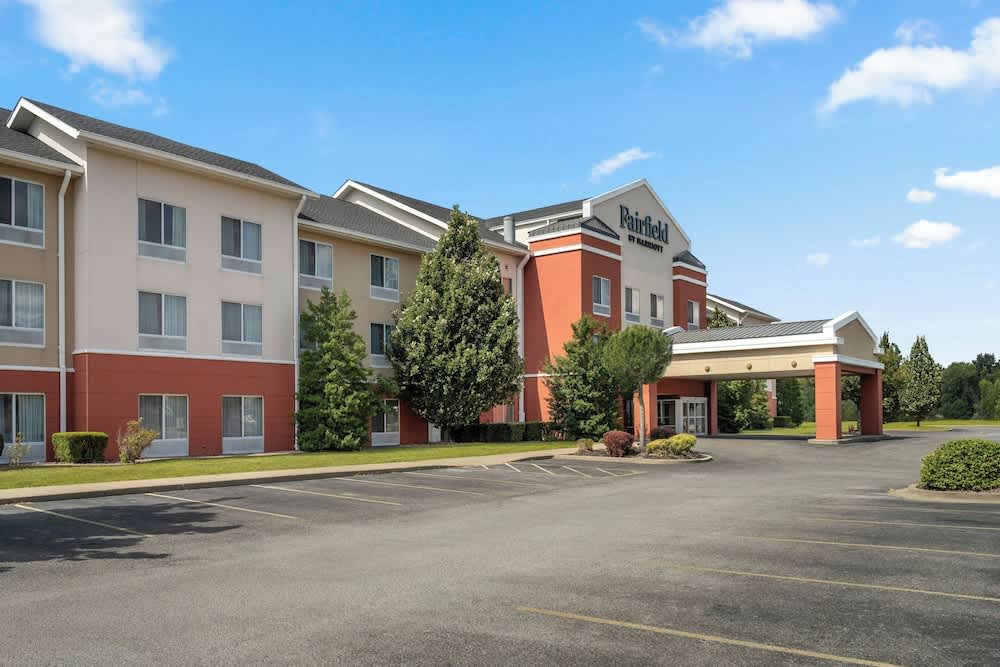 Fairfield Inn and Suites by Marriott Marion 1