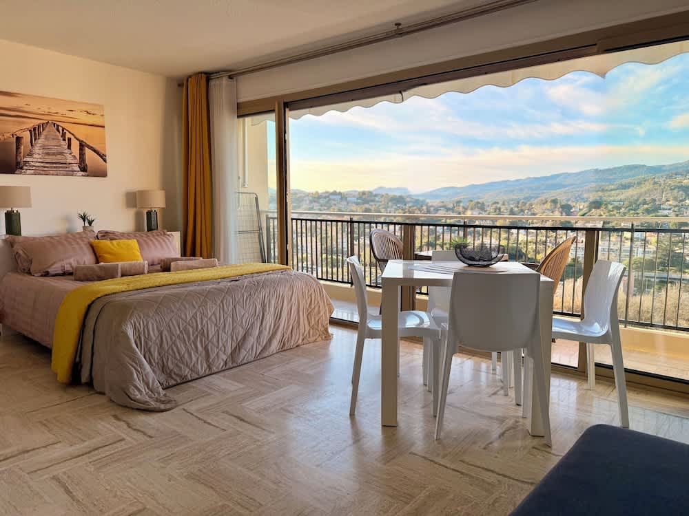 La Marina Cannes Suites 2