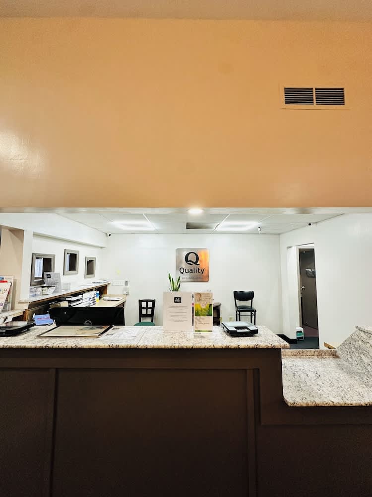 Quality Inn Rochester West 2