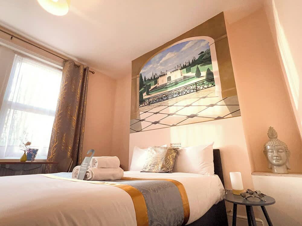 United Lodge Hotel 1