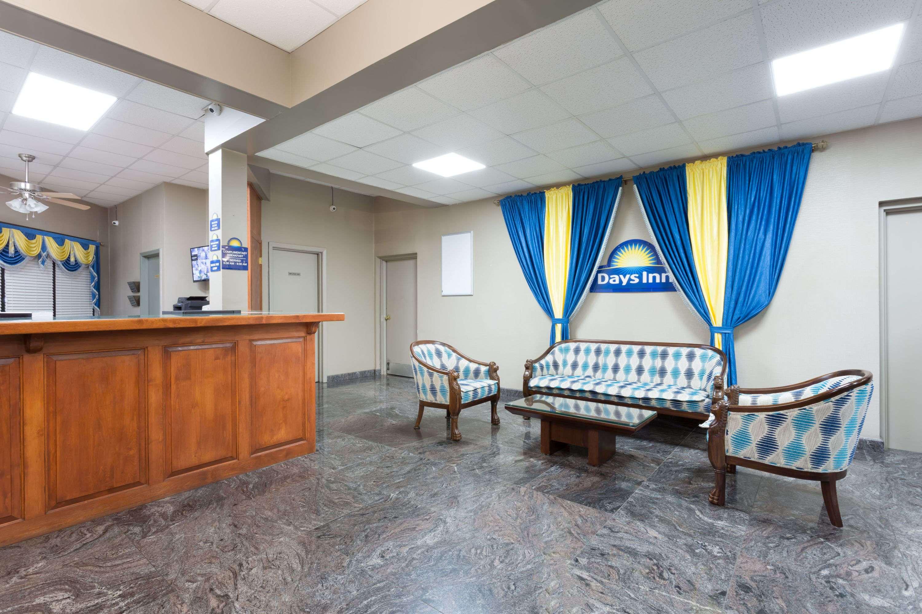 Days Inn by Wyndham Orangeburg 1