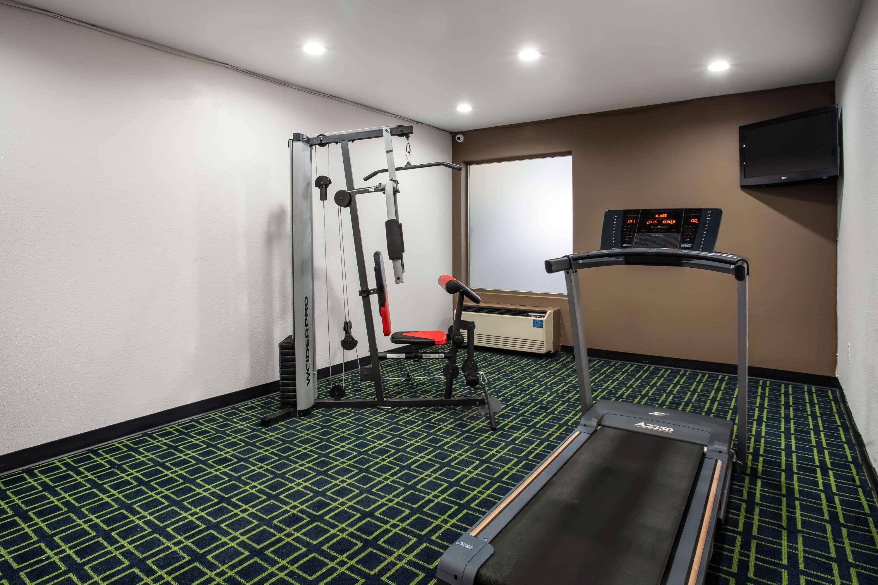 Travelodge By Wyndham Fort Wayne North 2