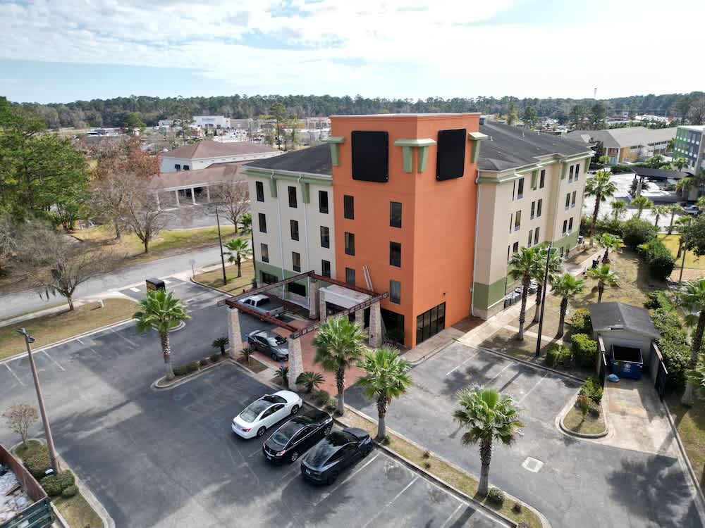 Sunsera Boutique Suites 1
