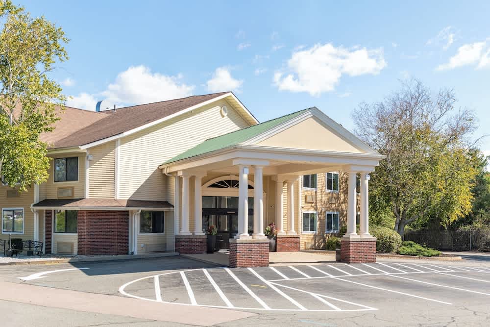 Best Western The Inn at Sharon - Foxboro 1