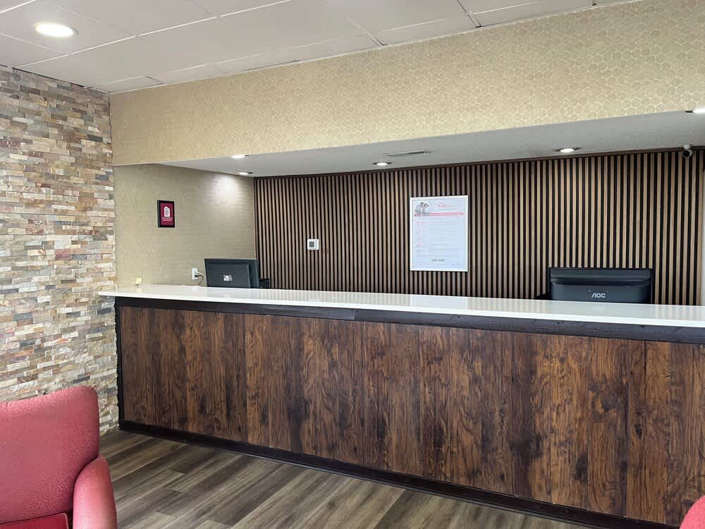 Red Roof Inn Manchester, TN 2