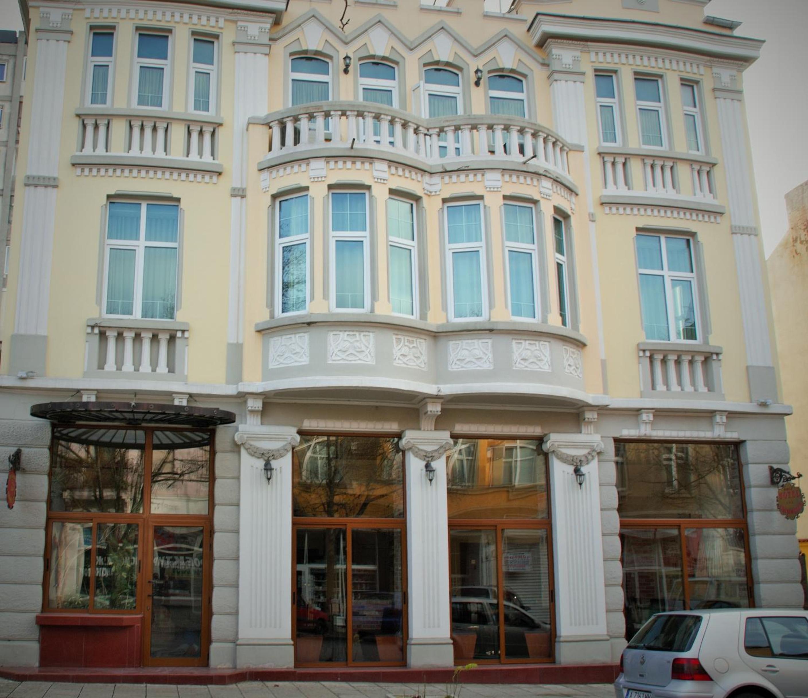 CHIPILAKOFF 1
