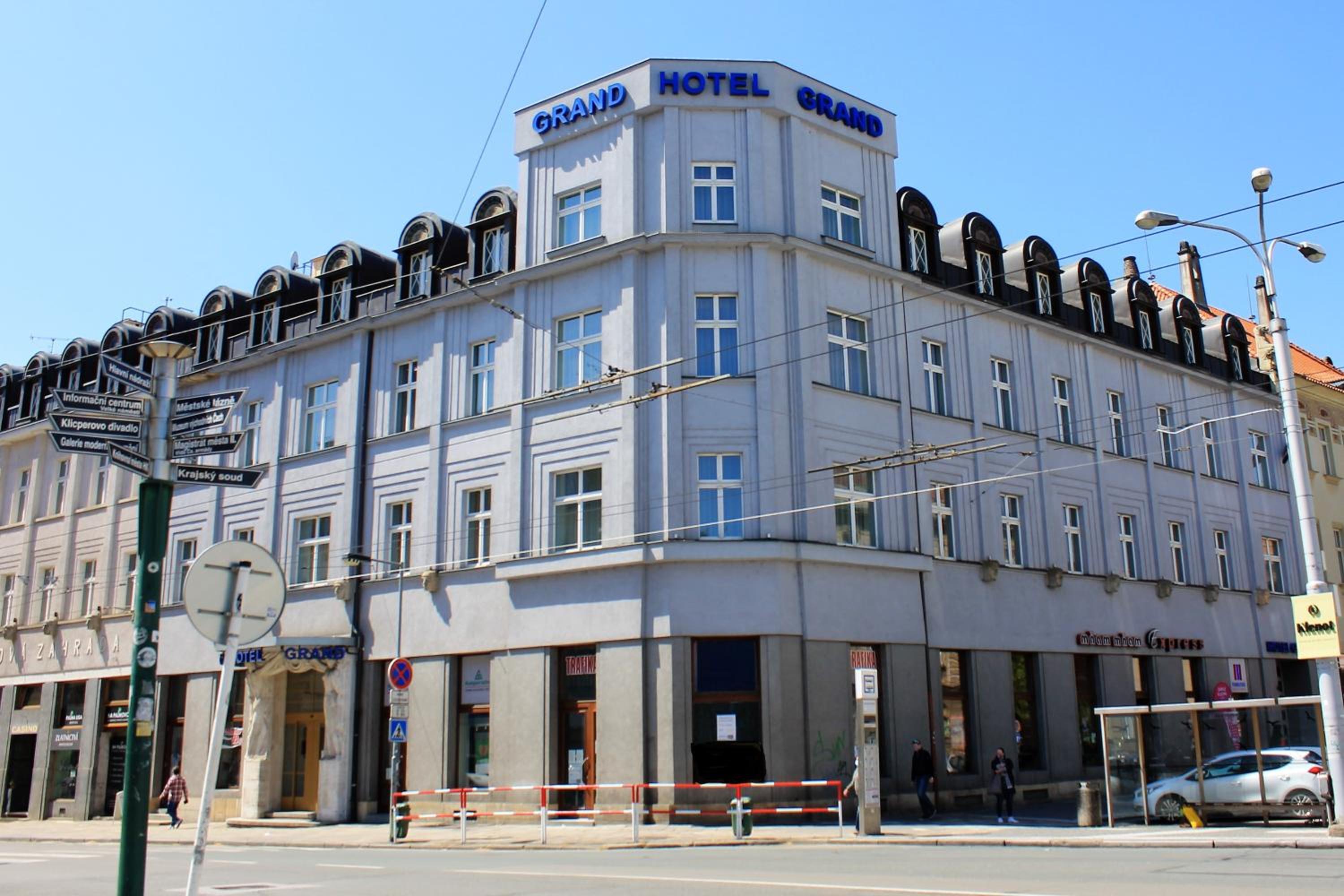 Hotel Grand 2