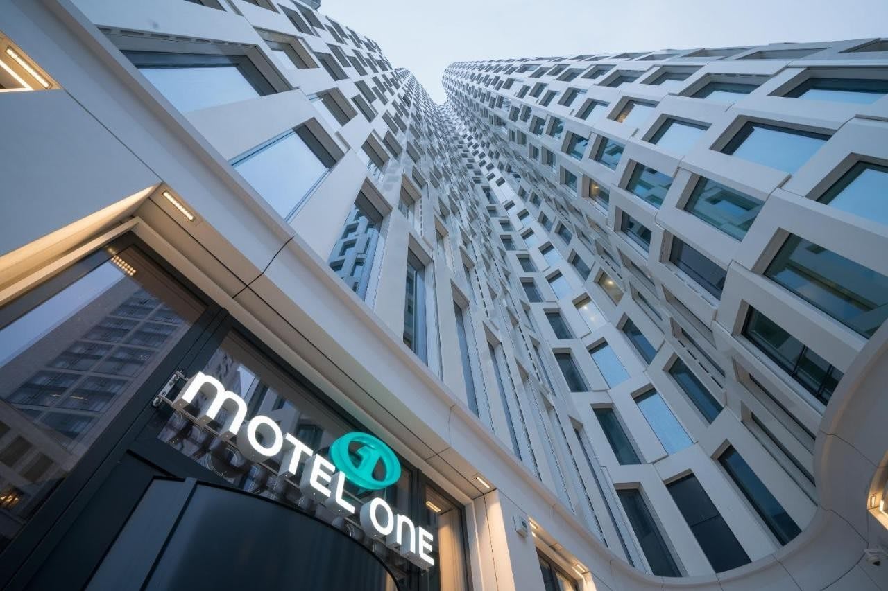 Motel One Berlin-Upper West 2