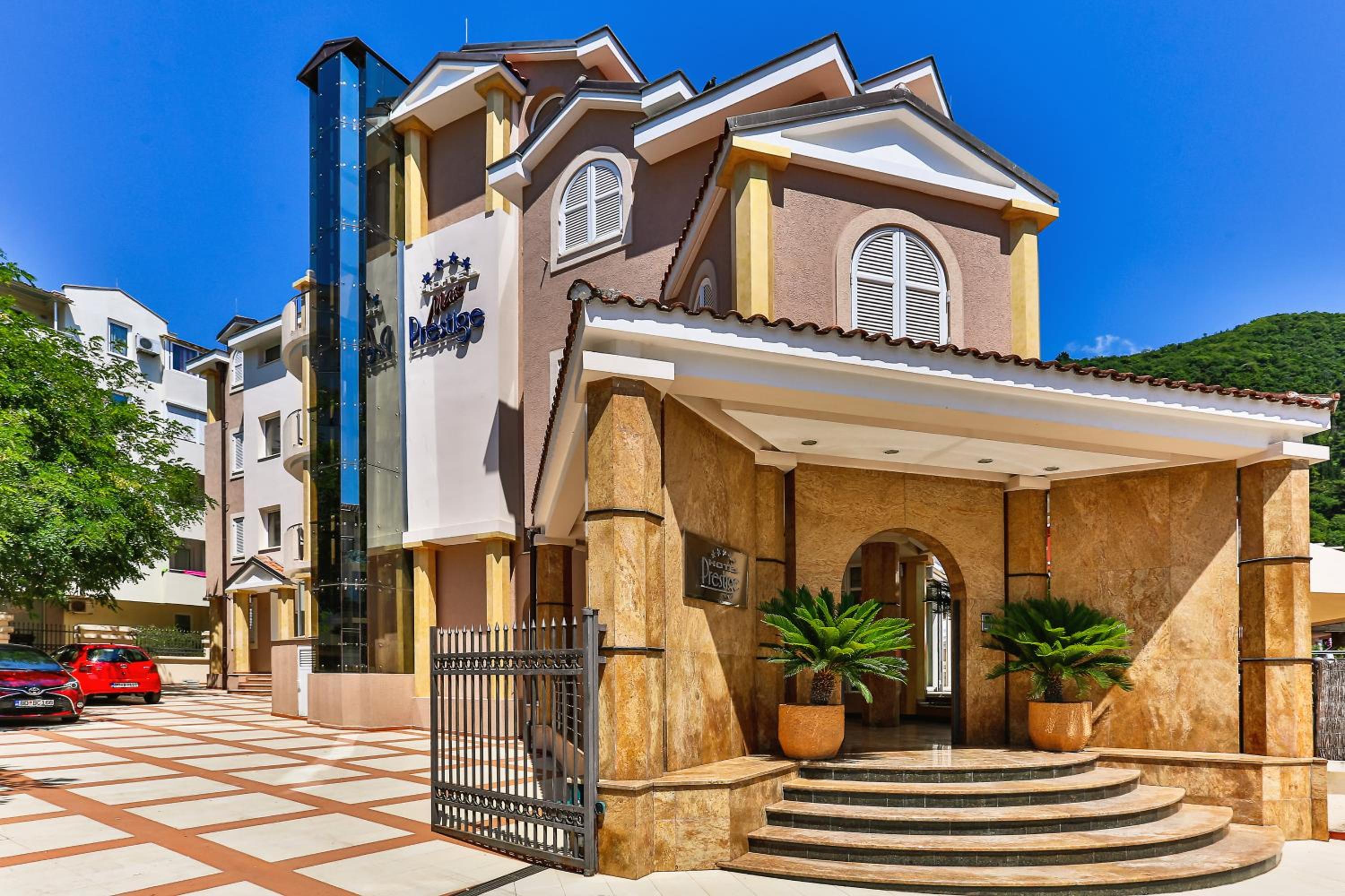 Hotel Max Prestige 1