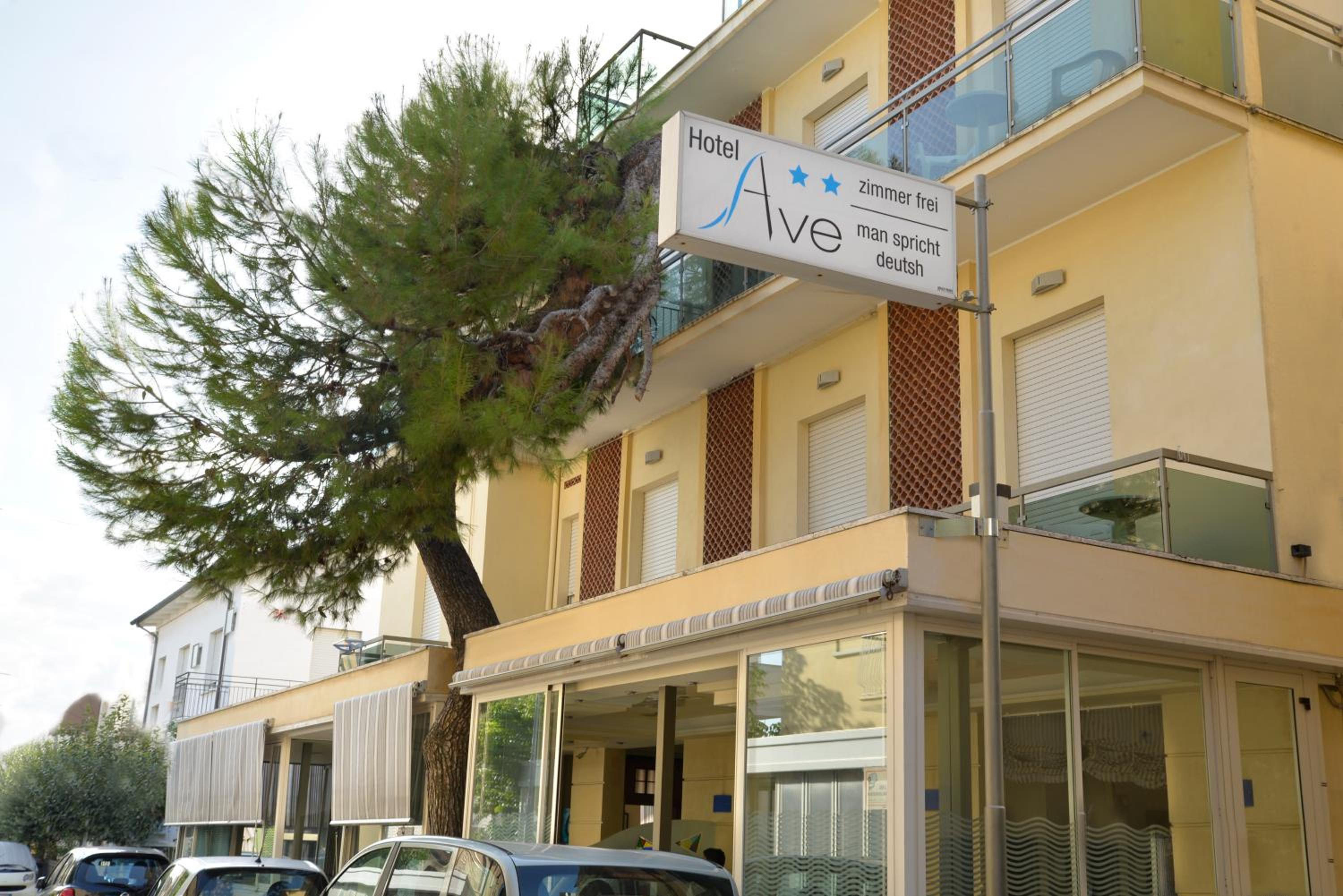 Hotel Ave 2