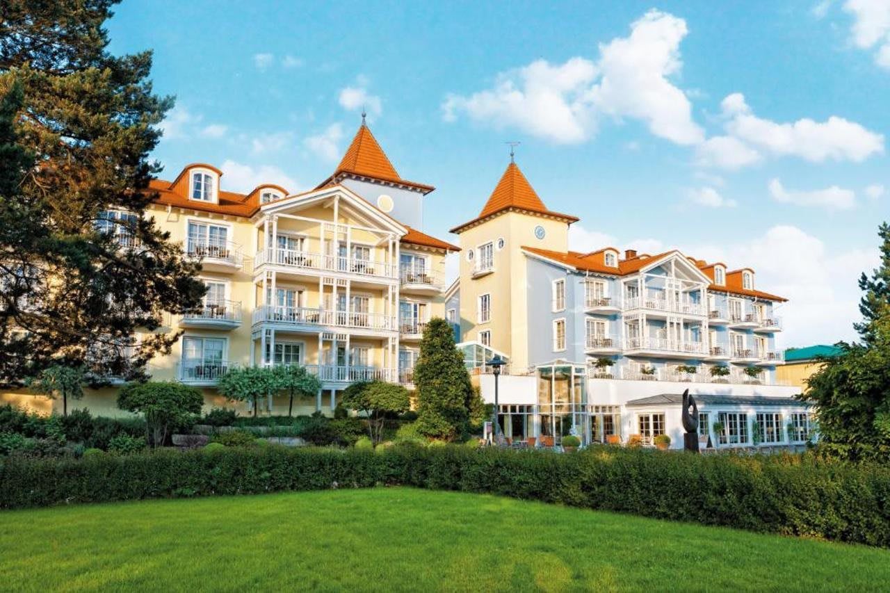 Hotel Kleine Strandburg - Adults Only 2