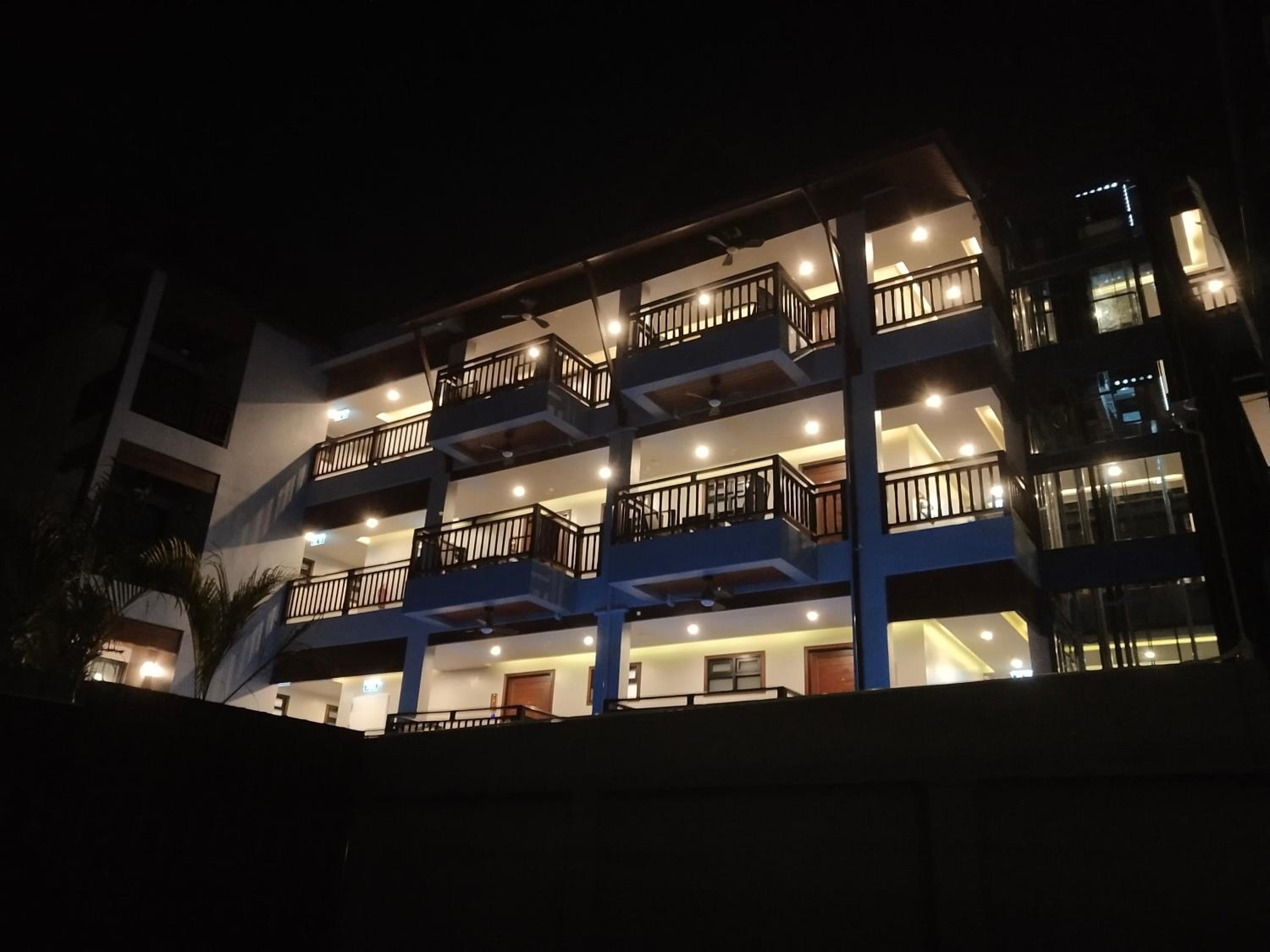 Hotel De Sripoom 1