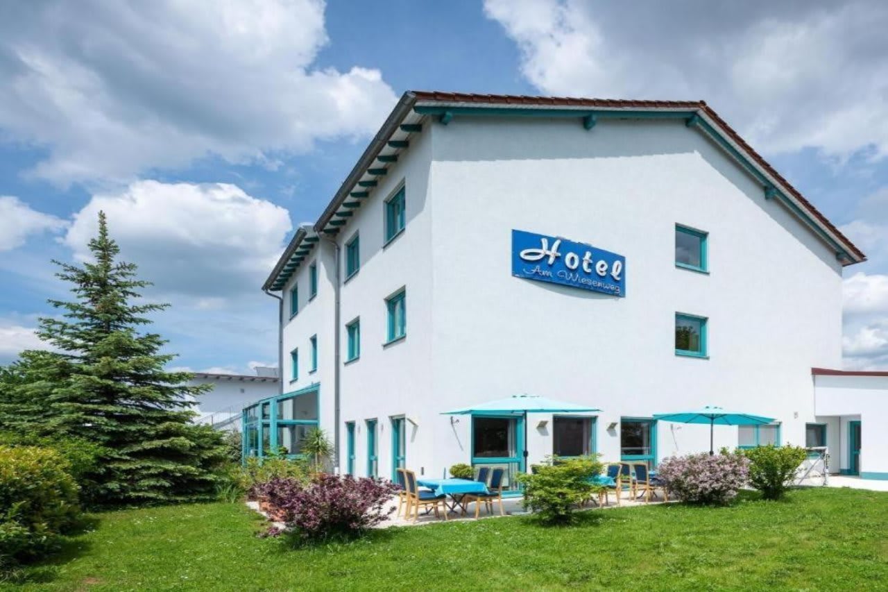 Hotel Am Wiesenweg l 24h check-in 2