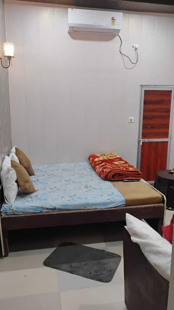 ANAND LOK VARANASI 2