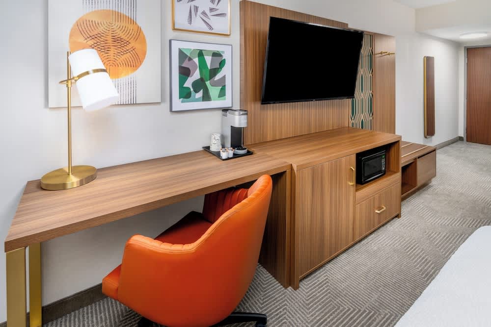 Holiday Inn Frisco By IHG 2