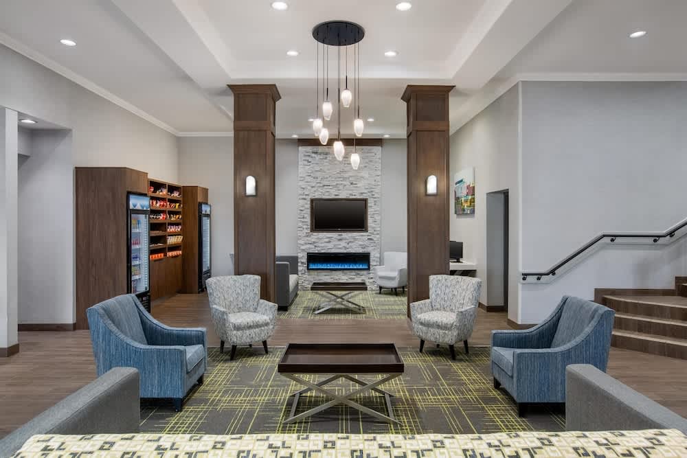 Hampton Inn by Hilton Kamloops 2