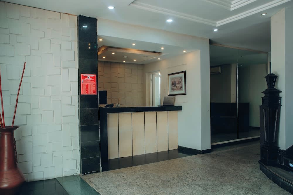 Oakspring Hotel and Luxury Suites 1