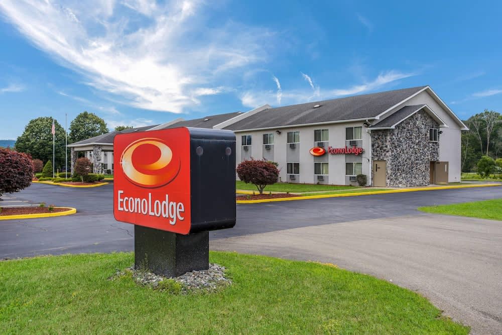 Econo Lodge Painted Post - Corning 1