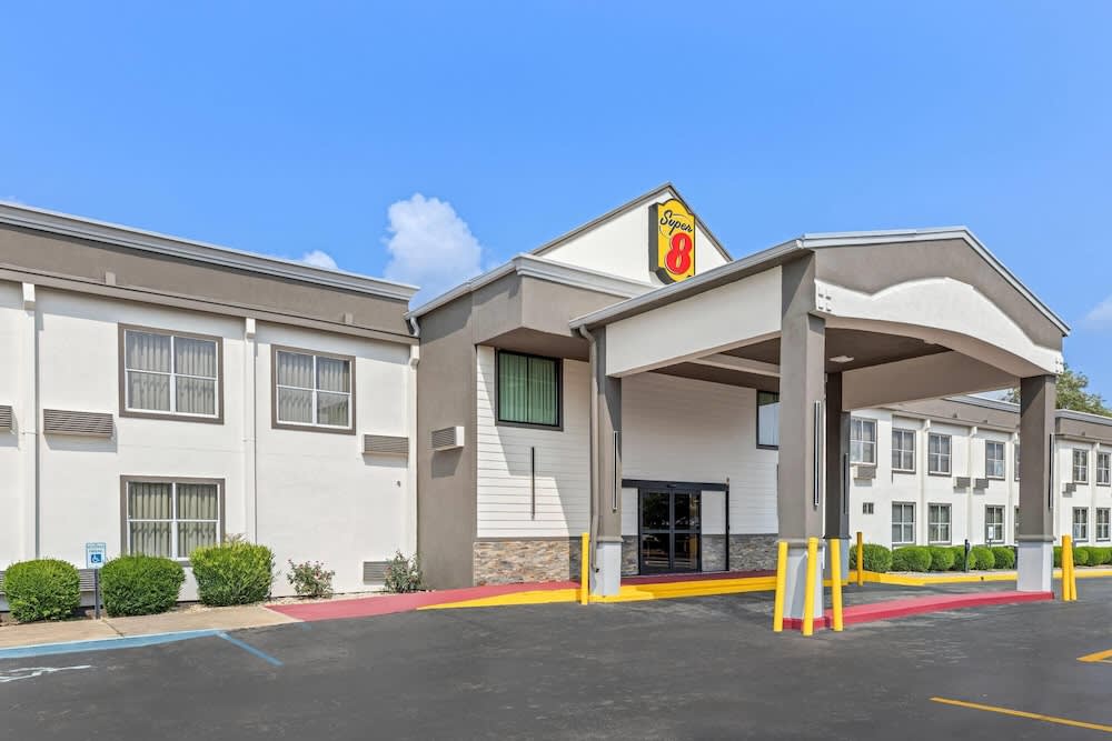 Super 8 by Wyndham Athens 1