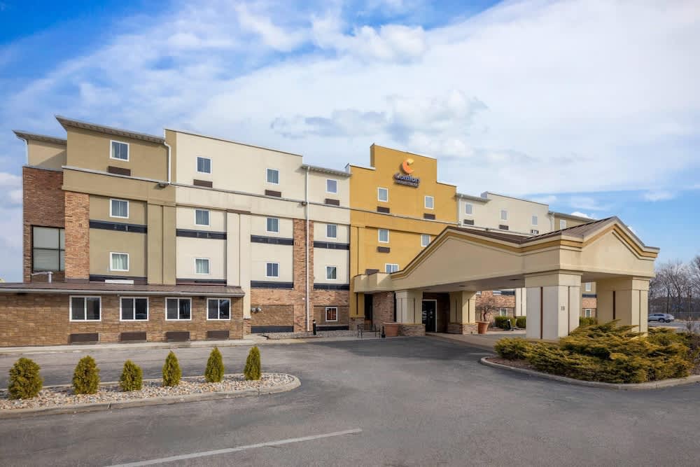 Comfort Inn & Suites Michigan City South 1
