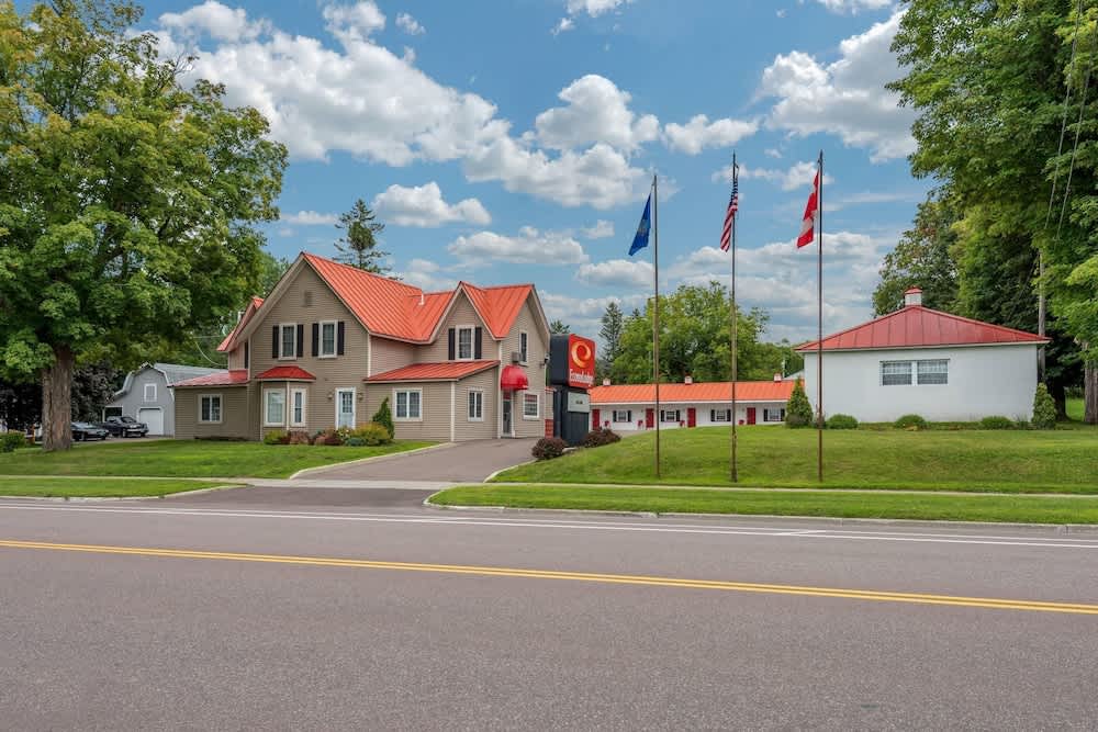 Econo Lodge Saint Albans 1